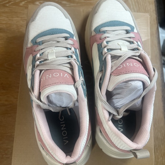 VIONIC WOMEN'S Walk Max Skyline Sneaker, Cobblestone Neutral - Picture 4 of 6